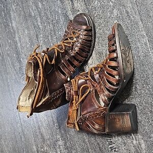 ❤️Freebird by Steven brown leather heeled booties